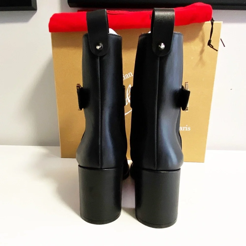 NWT CHRISTIAN LOUBOUTIN
CL 70 logo-embellished leather Chelsea boots - Picture 5 of 9